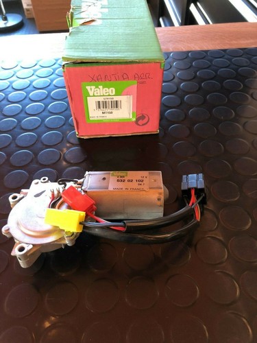Moteur essuie glace arriere - essuie,
