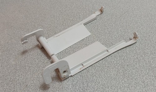 Paire clip plastique porte - l, r
