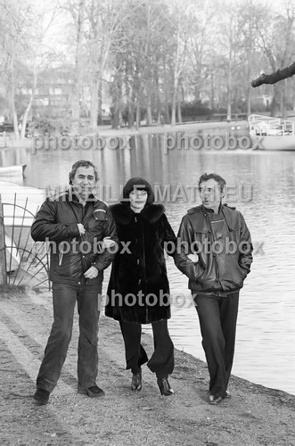 Mireille mathieu exclusive - *,