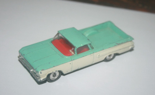 Dinky toys chevrolet el - dinky,