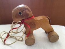 Ancien jouet:  CHIEN en bois