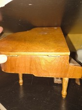 Piano miniature musical - , en