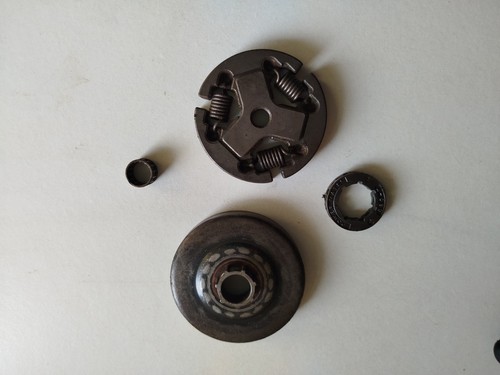 Embrayage cloche pour - ,