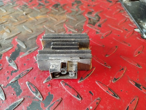 Regulateur charge tension - /,