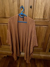 Gilet/poncho Stradivarius