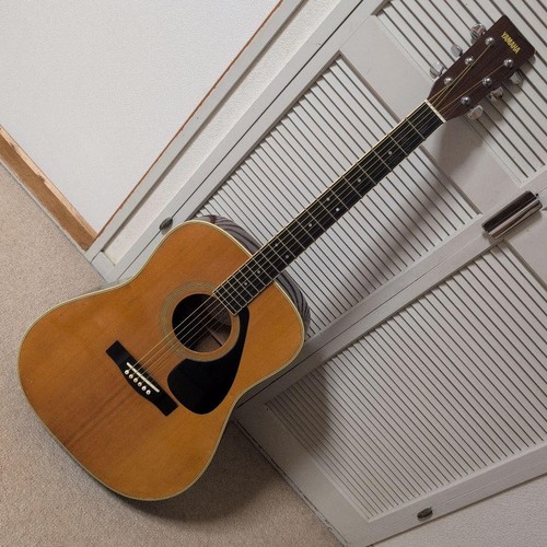 Guitare acoustique vintage
