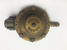 ancien detendeur butane Mandet 28 mbar 1300 g/h en bronze  - non testé