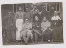 photo ancienne 🎞️ groupe militaire 14-18 infirmière religieuse
