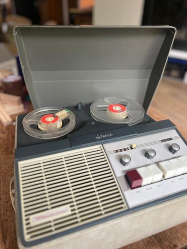 Vintage 1970s radiola - vintage,