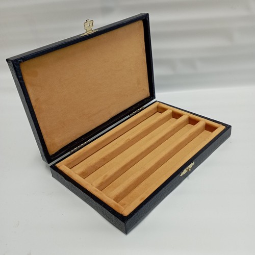 Coffret stylos intérieur - À,