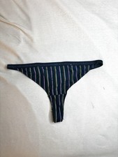 String femme porte