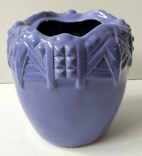 VASE BLEU DECOR EN RELIEF