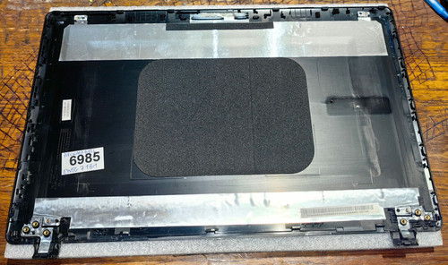 Plasturgie capot écran