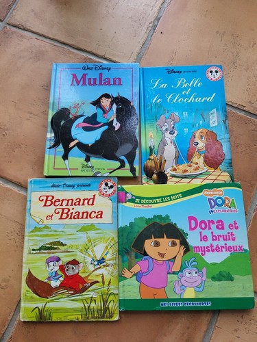 Lot livres disney et - 4,