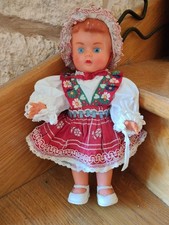 Ancienne poupée caoutchouc en costume Allemagne ?