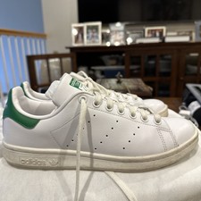 White Adidas Stan Smith in