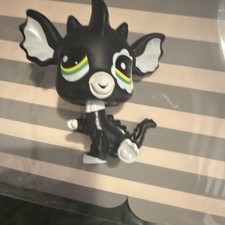 Littlest pet shop black and - littlest,