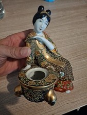 Porcelaine Satsuma Japon Femme Assise Ancienne