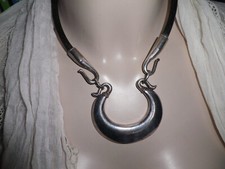 UBU collier ras de cou cuir et