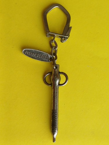 Porte clé vintage saint - porte,