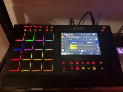 Akai mpc live w - live,