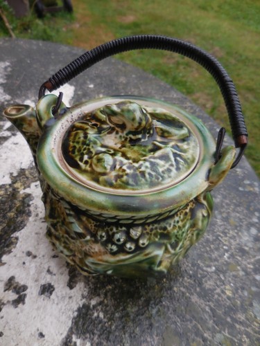 Théière barbotine vert
