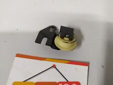 Guide courroie  pour machine a coudre Electrolux 4121