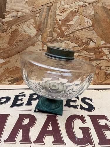 Toupie réservoir lampe - réservoir, a