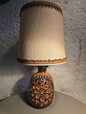 Lampe en céramique ajourée