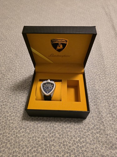 Montre homme quartz - à,
