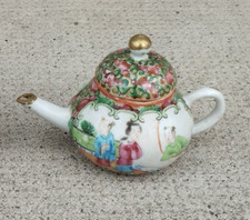 théière miniature porcelaine chine chinese teapot porcelain famille rose