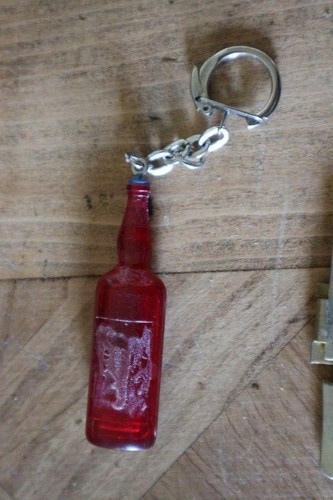 Ancien porte cle publicitaire - porte,