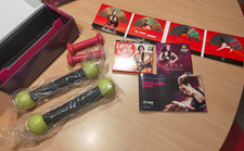 ZUMBA Coffret 5 DVD + 2 Haltères MARACAS + 2 HALTERES 0.5KG + NOTICE