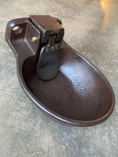 Ancien abreuvoir bovin,déco vide poche clef courrier vintage industriel