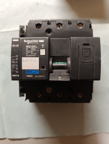 Disjoncteur schneider ng125l - disjoncteur,