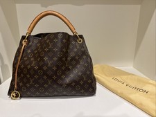 Louis Vuitton Artsy MM