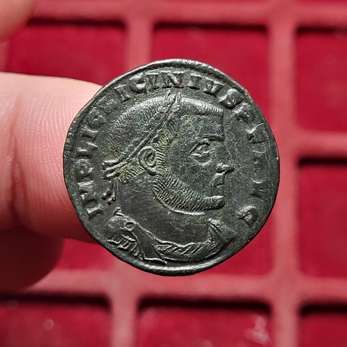 112 licinius follis - #112-3,