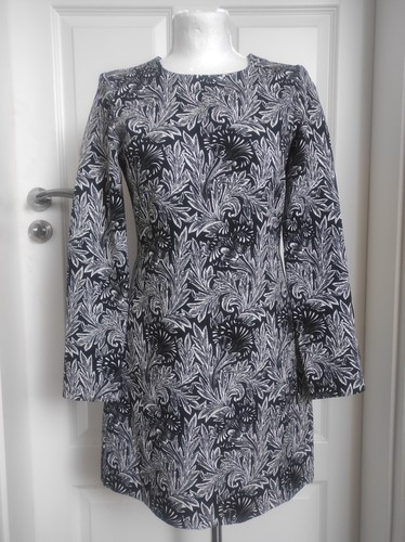 Robe courte noire - , et