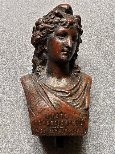 Statuette marianne fête - statuette,