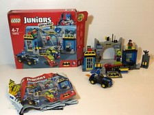 Boite LEGO 10672  BATMAN   L'attaque de la BATCAVE