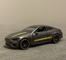 Miniature Majorette Mercedes