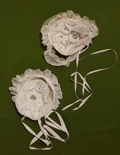 Deux Coiffes Anciennes