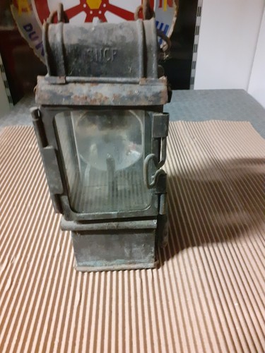 Ancienne lampe lanterne
