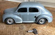 CIJ Renault 4CV mécanique grise à filet argent avec clé - Test OK - 18 cm - TBE