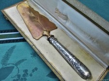Pelle ancienne à gâteau