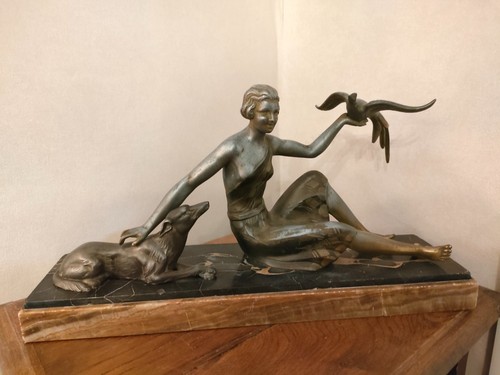 Art déco sculpture - , signée