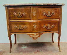 Commode sauteuse galbé