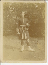 UK, Man wearing kilt  Vintage silver print.  Tirage argentique d'époque 