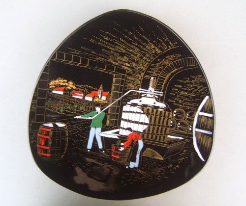 Ancienne assiette murale - , en
