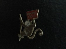 pin's badge REPONSE A TOUT LE